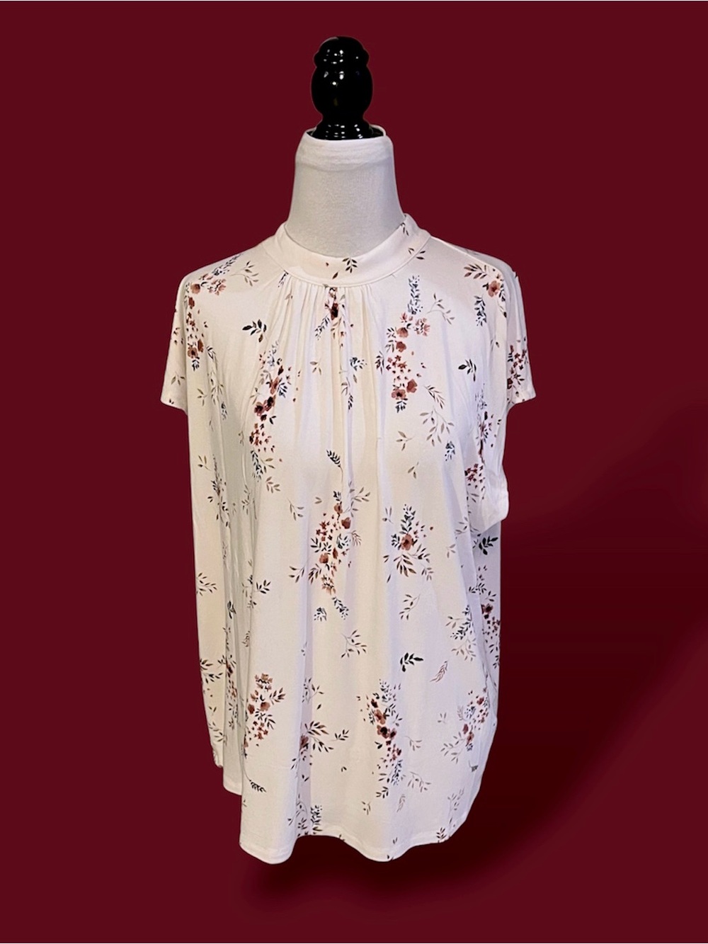 NWOT Reitmans White Floral Sleeveless Mock Neck Blouse Size L Floral Pattern